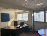 Offices to let in Bureaux 97 m²