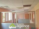 Offices to let in Locaux professionnel