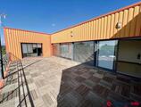 Offices to let in immeuble de bureaux de 330 m2 sur 900 m2 de terrain avec nom