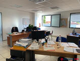 Offices to let in Bureaux CONFORTABLES, 55m2 de surfaces, avec parking