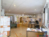 Offices to let in LOCAUX PROFESSIONNELS DE 250M2