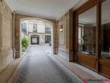 Offices to let in Partage de bureaux d'avocats - 120m2 sur 280m2 - Paris 8e