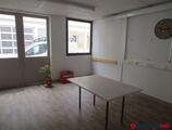 Offices to let in Location - Bureaux de 709 m2 divisibles en 3 lots