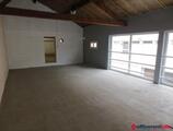 Offices to let in Location - Bureaux de 709 m2 divisibles en 3 lots