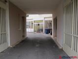 Offices to let in Location - Bureaux de 709 m2 divisibles en 3 lots