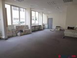 Offices to let in Location - Bureaux de 709 m2 divisibles en 3 lots