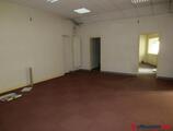 Offices to let in Location - Bureaux de 709 m2 divisibles en 3 lots