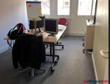 Offices to let in Location à Issy-Les-Moulineaux: BUREAUX-63 m2