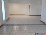 Offices to let in Bureau d'une superficie de 47 m2