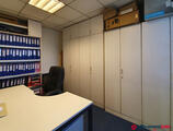 Offices to let in Bureau 109 m² + Parking