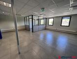 Offices to let in BUREAU DE 323m²