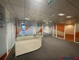 Offices to let in Espace 84