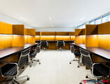 Offices to let in 28 Cours Albert 1er - Paris 8