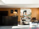 Offices to let in 16 Cours Albert 1er - Paris 8