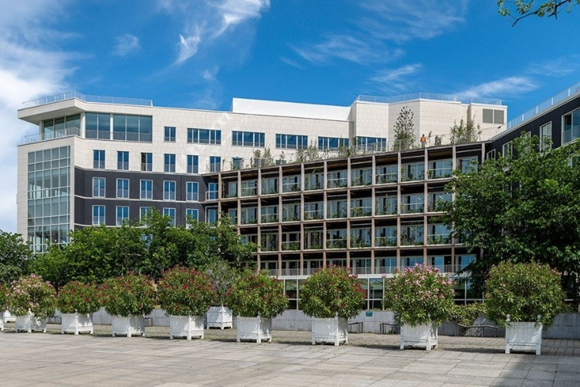 Paris 15: Ipsen Pharma moves into 10,000 m² of premium sustainable offices