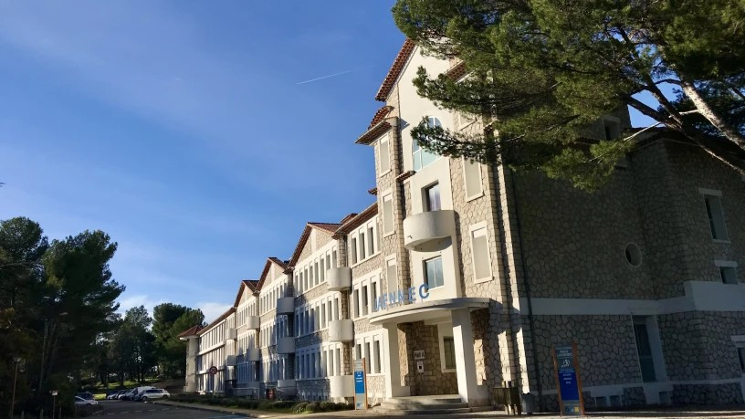 Aix-en-Provence: premier 5,000 m2 mixed-use commercial property at Technopôle de l'Arbois
