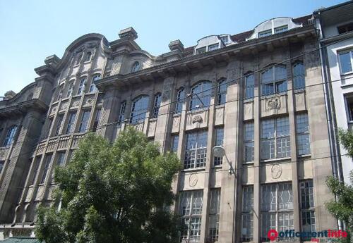Offices to let in Centre-Ville - 768m²