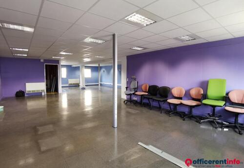 Offices to let in Bureaux plein centre ville de BELLEY - 475m2 sur 3 niveaux +