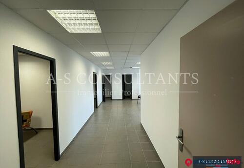 Offices to let in BUREAUX A LOUER