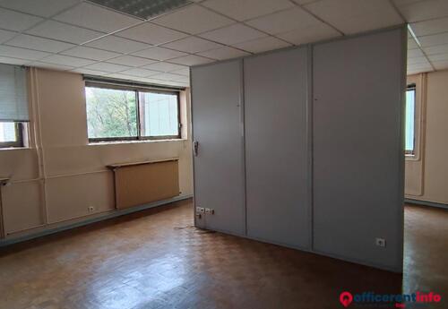 Offices to let in Bureaux de 76m2 Montbéliard