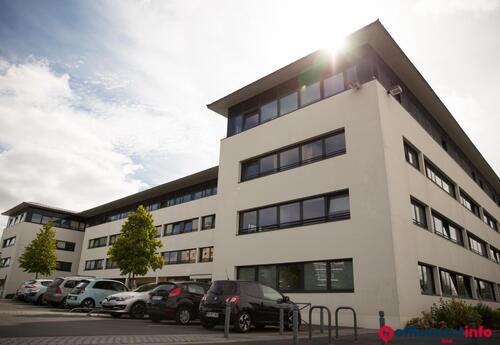 Offices to let in Bureaux à louer de 194 m² avec balcon à Caen