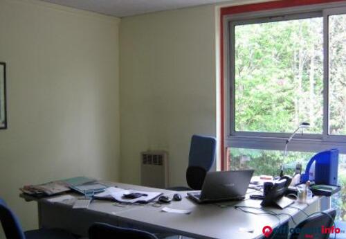 Offices to let in BUREAUX A VENDRE