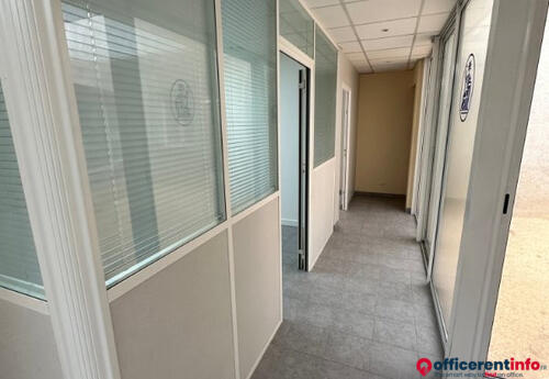 Offices to let in bureaux de 20 à 60 m2