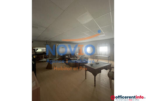 Offices to let in Local professionnel 128 m² en zone d'activité