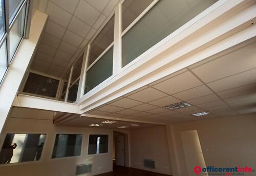 Offices to let in ISLE - Locaux BUREAUX 360m² sur 2 Niveaux - ÉTAT EXCEPTIONNEL