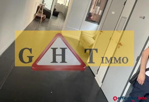 Offices to let in A VENDRE MONTREUIL IMMEUBLE DE BUREAUX 1944M²