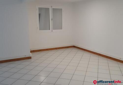 Offices to let in Bureau de 35 m2 environ