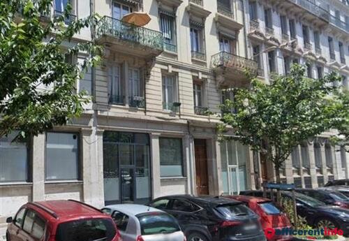 Offices to let in Pierre Corneille office