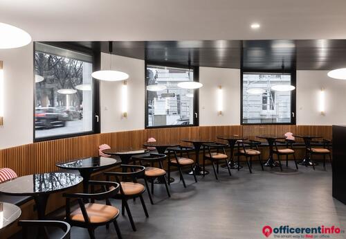 Offices to let in 16 Cours Albert 1er - Paris 8