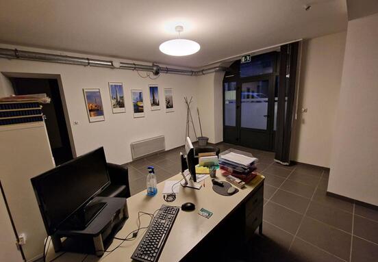 23JG911 Bureaux à louer