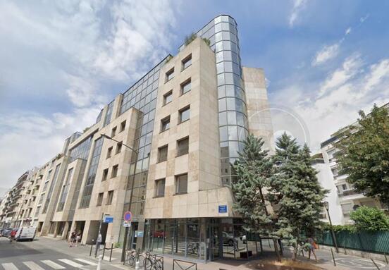 Bureaux à 2 min à pied du métro