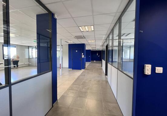 BUREAU DE 323m²