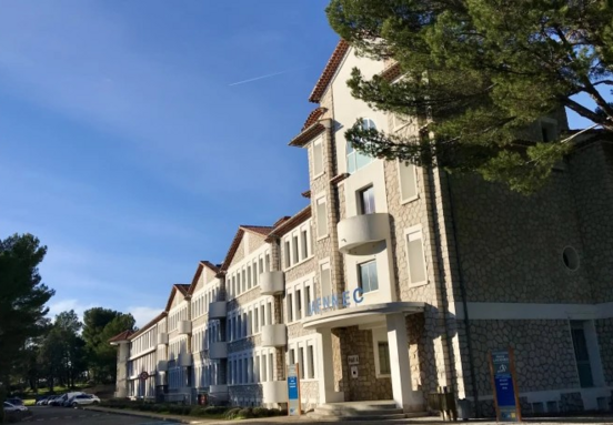 Aix-en-Provence: premier 5,000 m2 mixed-use commercial property at Technopôle de l'Arbois