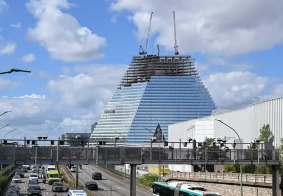 Tour Triangle Paris: 70,000 sqm of ultra-modern office space available for pre-leasing from 2027